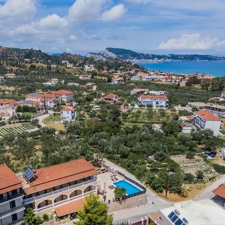 Costas Guest house *