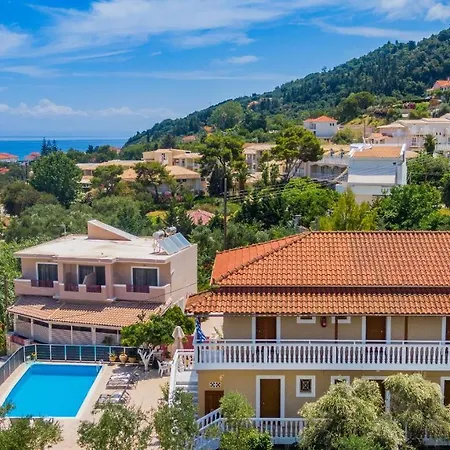 Konukevi Costas - 450m From Center, By Zantewize